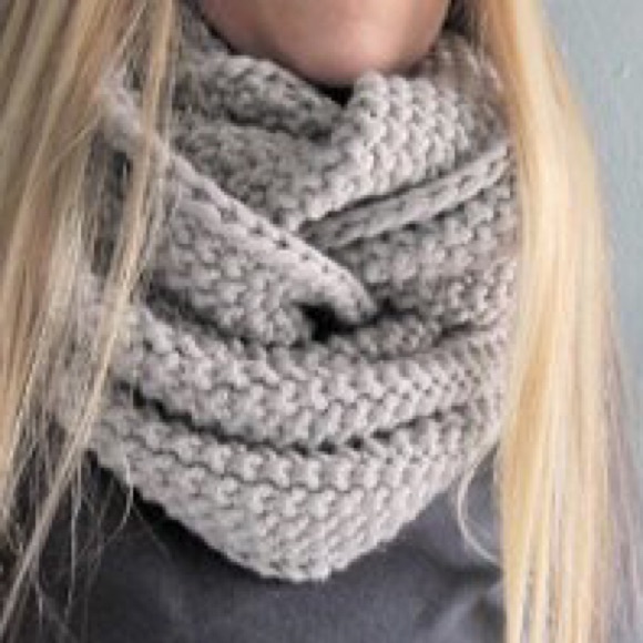 ASOS Accessories - Chunky Grey Knit Winter Scarf!