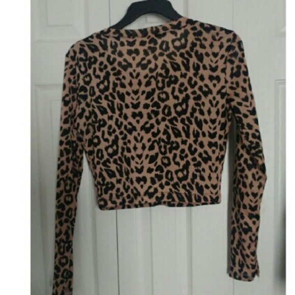 Leopard top. - Picture 2 of 2