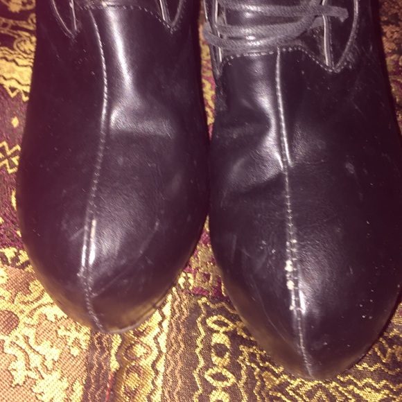 Wore Once Has A Small Scuff On Heel - image 3