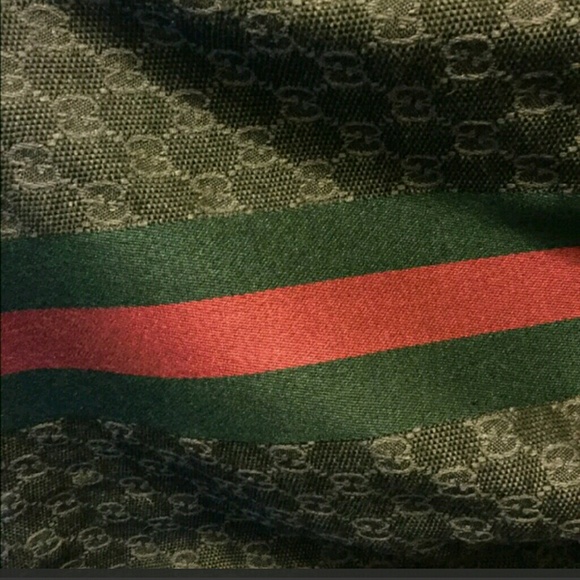 Authentic Gucci scarf!!! - Picture 2 of 4