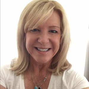 Meet your Posher, Norma