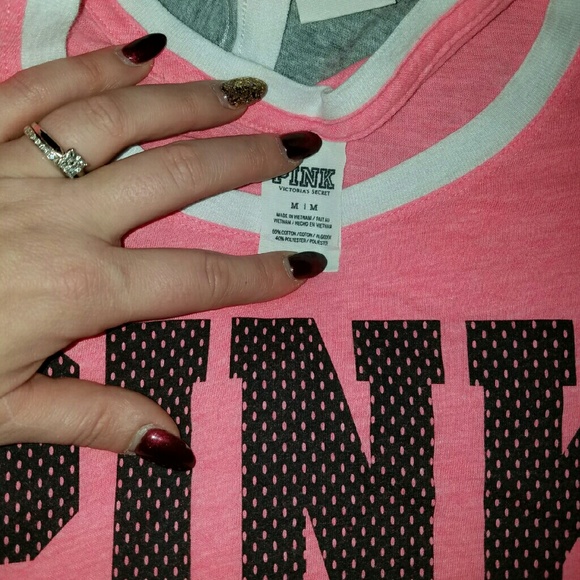 Vs pink t - Picture 2 of 2