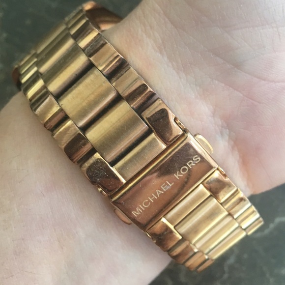 Michael Kors Runway Chronograph Watch in Rosegold main image 4
