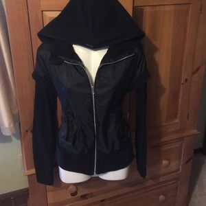 **Lululemon** Awesome & comfortable hooded zip up!