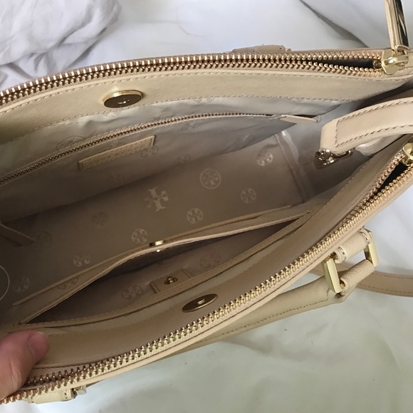 Tory Burch Robinson Mini Tote - Picture 2 of 4