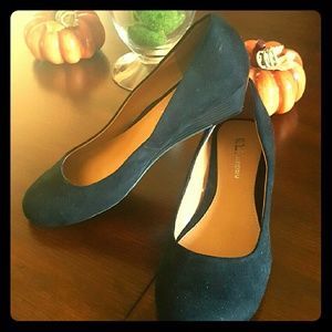 Chinese Laundry black suede wedges, Sz. 9