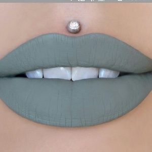 Jeffree Star.Velour Liquid in Dirty Money