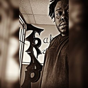 Meet your Posher, Lerone