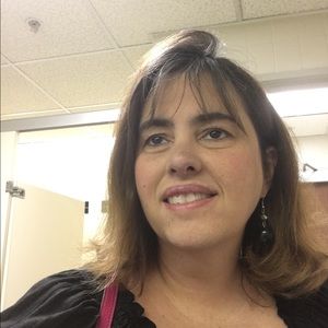 Meet your Posher, Joni