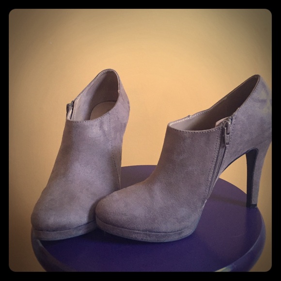 Meronoa brown gray ankle boots - barely worn!