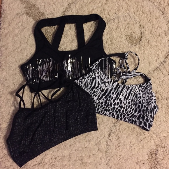 Fabletics Other - Bundle of 3 sports bras