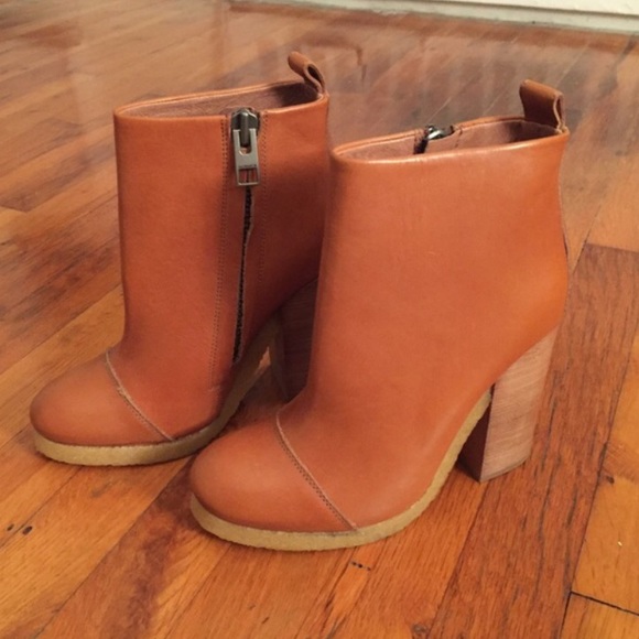 ✨ ALLSAINTS GENUINE LEATHER BOOTIES ✨