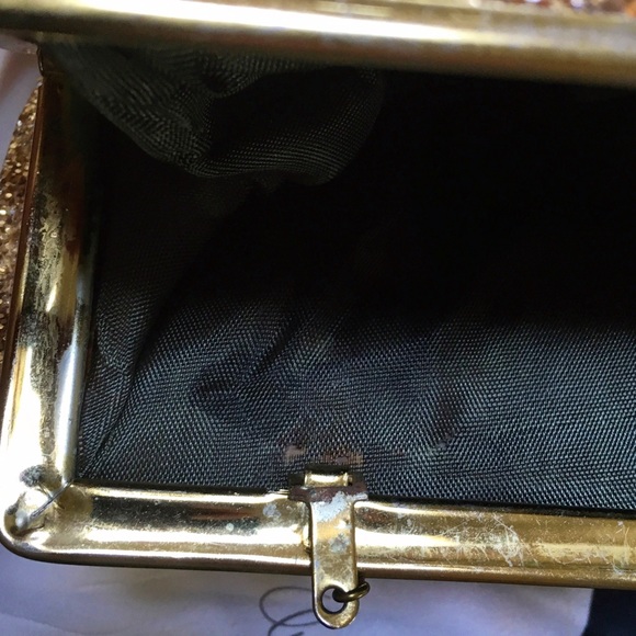 Vintage Glamorous Snap Closure Purse - Picture 2 of 3