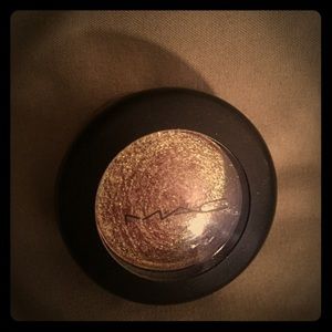 MAC eyeshadow