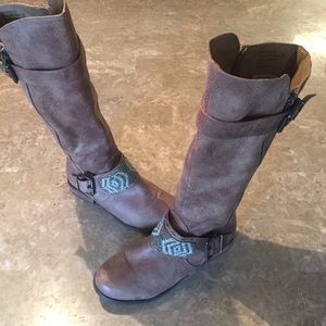 Leather Boots from the Buckle (not rated)