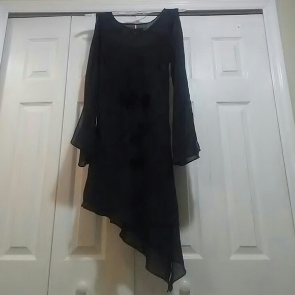 Dress - Picture 3 of 3