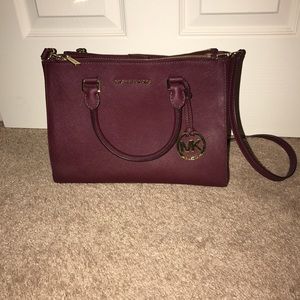 Michael Kors Medium Sutton Saffiano