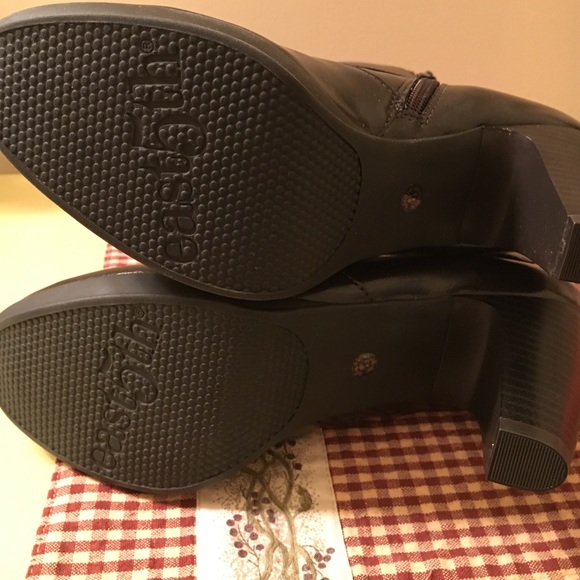 East 5th Boots- Brown SOLD - Picture 2 of 3