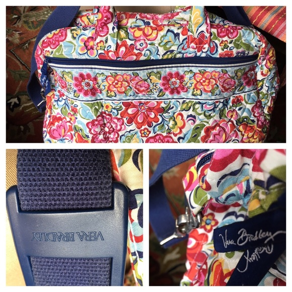 Beautiful Vera Bradley Duffle Bag! 💋