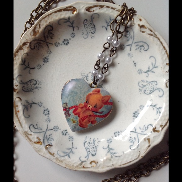 Vintage teddy bear heart Valentine gift - Picture 2 of 3