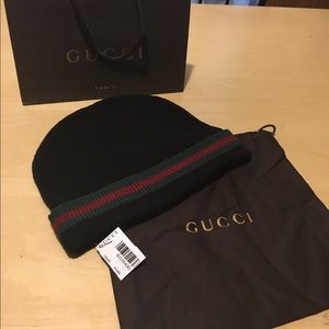 beanie hat never used $270