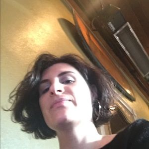 Meet your Posher, Leslie