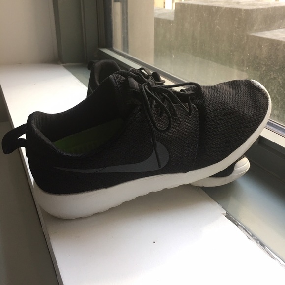Nike Roshe Black Men's Size 11
