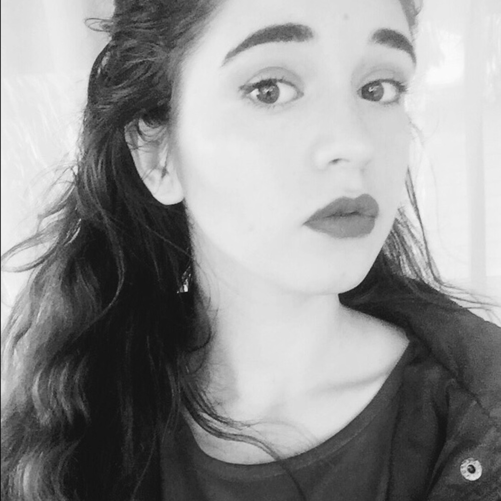 Meet your Posher, Emma