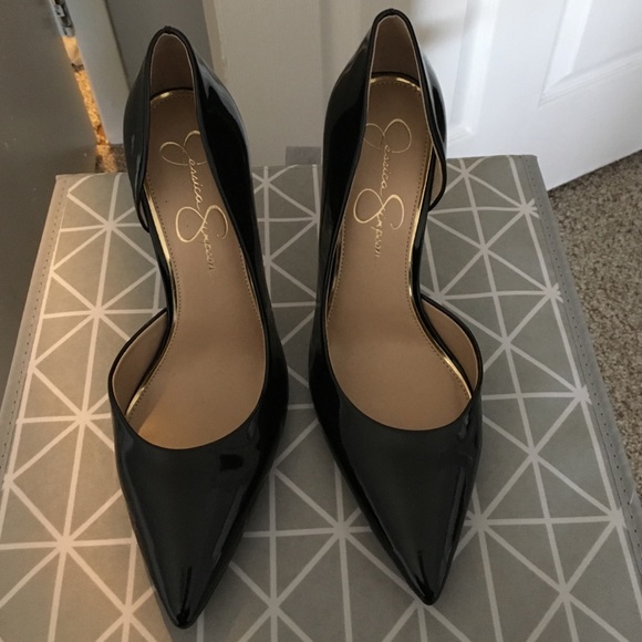 Jessica Simpson Black Pumps