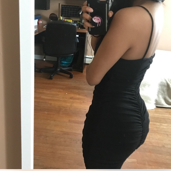 Midi LBD with a Scrunch - Picture 4 of 4