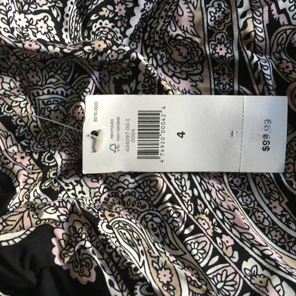 Beautiful Banana Republic Romper with pockets! - Picture 4 of 4