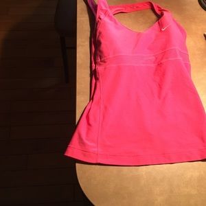 Pink Nike Dry fit workout top 💓