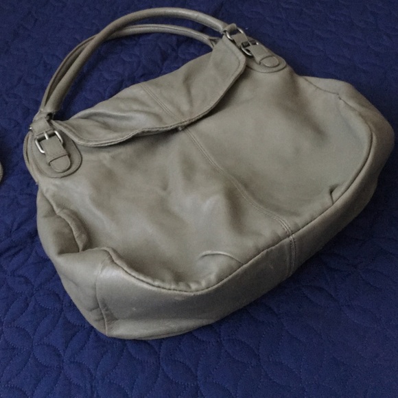 Grey leather purse. Very soft and comfortable - Picture 2 of 3