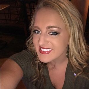 Meet your Posher, Katie