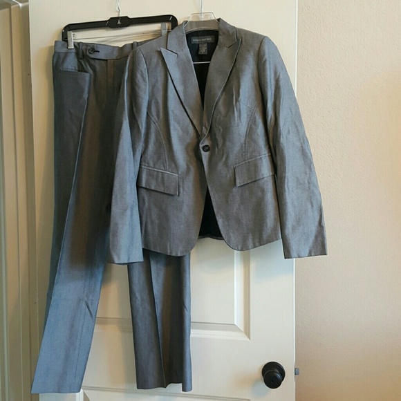 Gray 2 Piece Suit...Great for work...all seasons - Picture 1 of 3