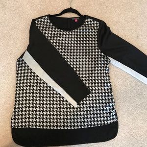 Cute houndstooth pattern! 3/4 sleeve shirt