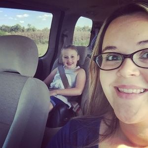 Meet your Posher, Danielle