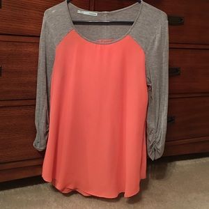 Very comfy peach and gray top