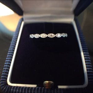 White gold diamond wedding band