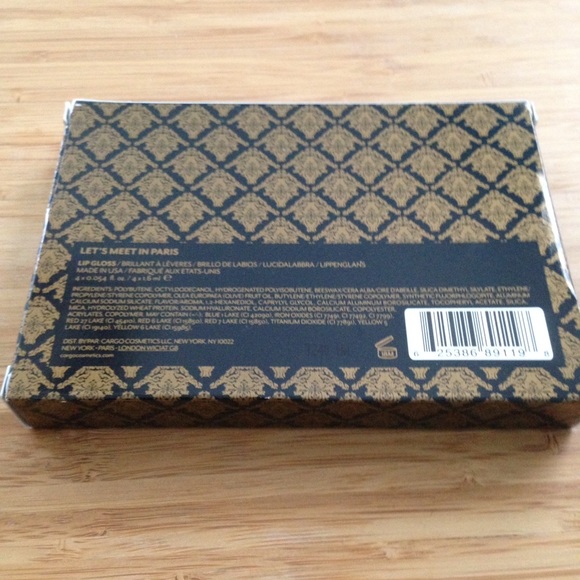 Brand New Cargo Lip Gloss Set Let's Meet in Paris - Picture 2 of 3