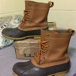 WOMEN'S Size 6 bean boots 8"