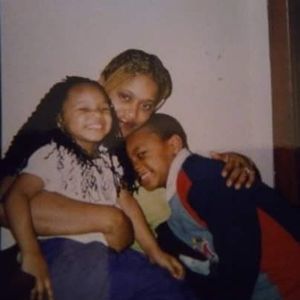 Meet your Posher, Tierra