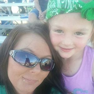 Meet your Posher, Jillian