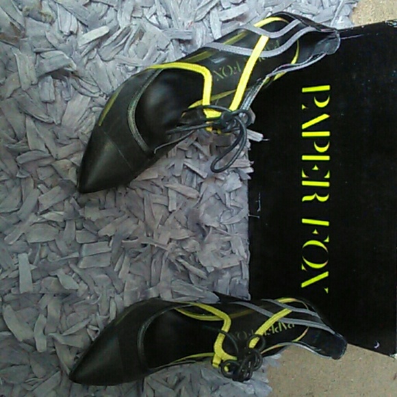 Heels - Picture 3 of 3