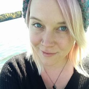 Meet your Posher, Christine