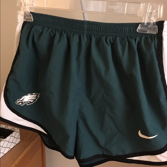 Nike Women's Tempo Shorts Philadelphia Eagles Sz M