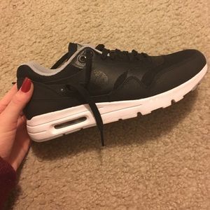 Nike air max brand new, make offers!