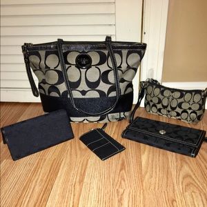 Coach Signature Set