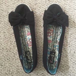 Keds black canvas flats