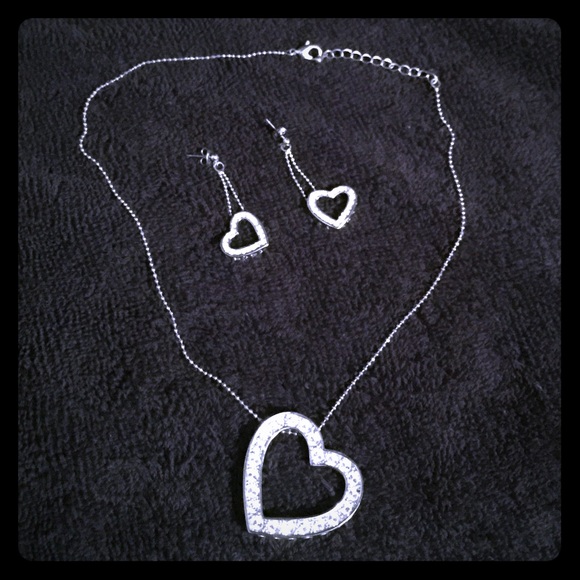 *SALE* Brighton hearts necklace and earrings set